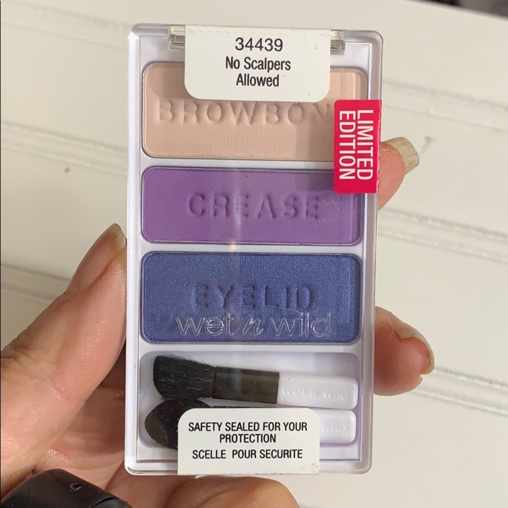 NWT WET N WILD EYESHADOW TRIO NO SCALPERS ALLOWED